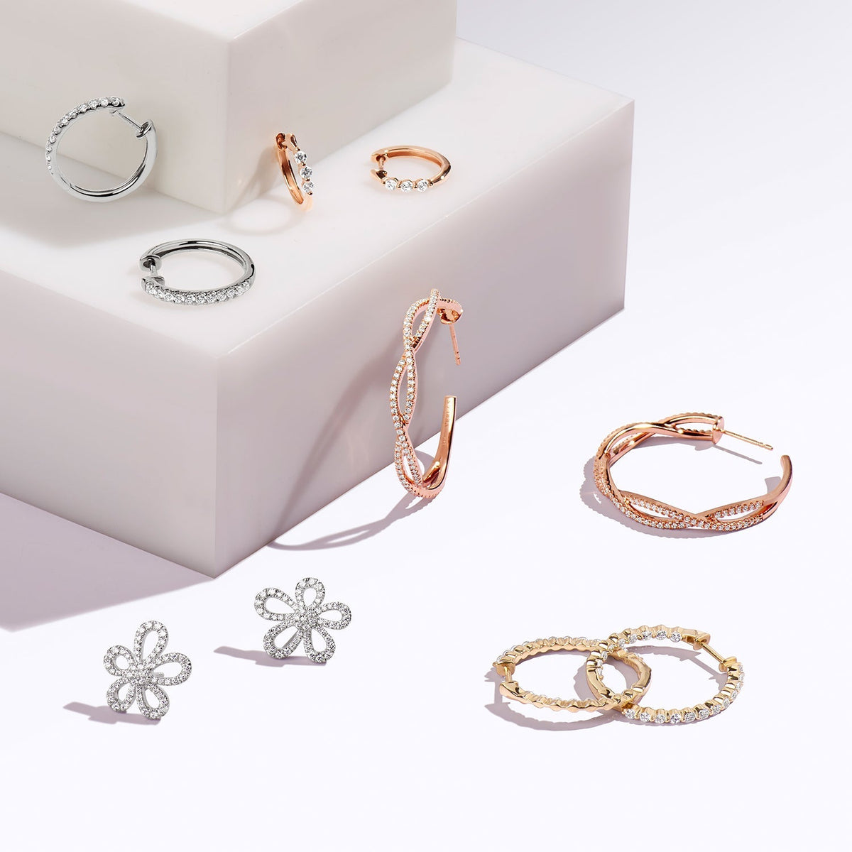 Chic Entwined Hoops