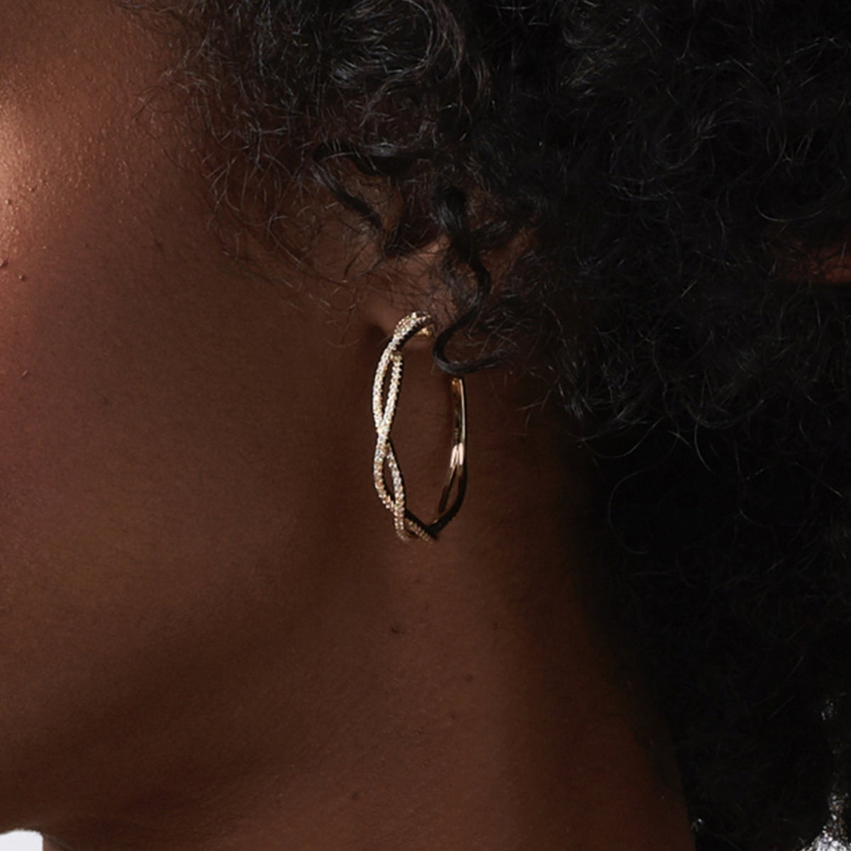 Chic Entwined Hoops
