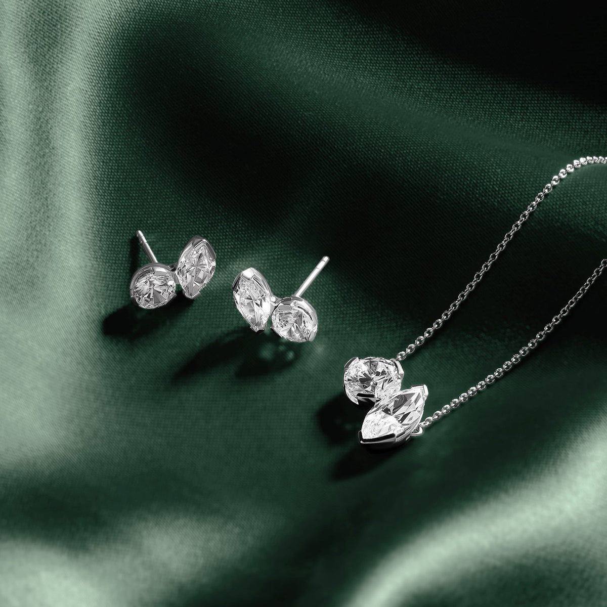 Round Marquise Toi-et-Moi Studs