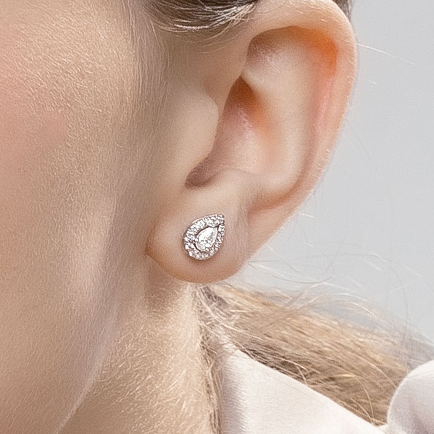 Pear-Cut Halo Studs