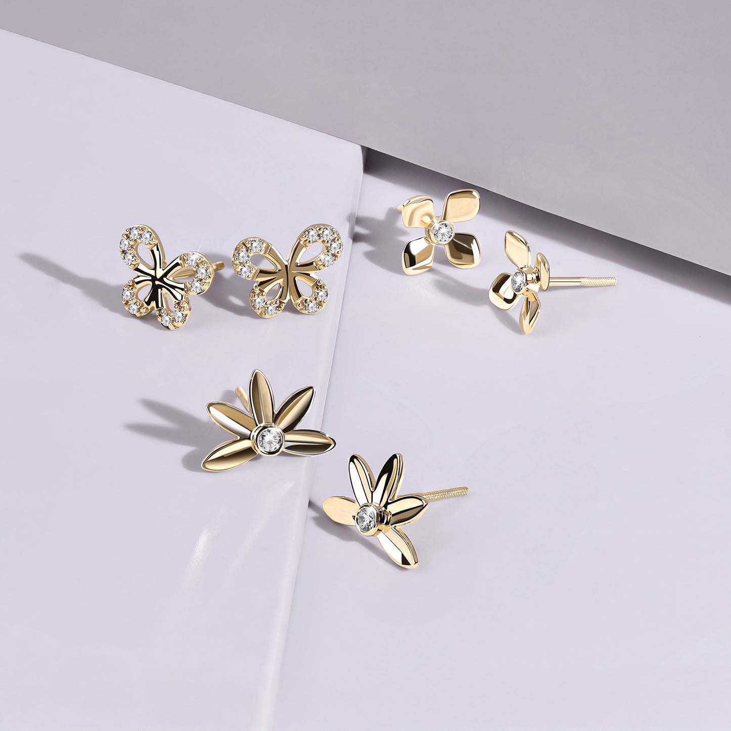 La Fleur Golden Petal Studs