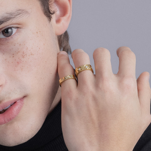 La Fleur 8 Round-Cut 6.10mm Square Band