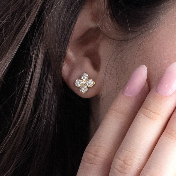 La Fleur Radiant Luxe Studs