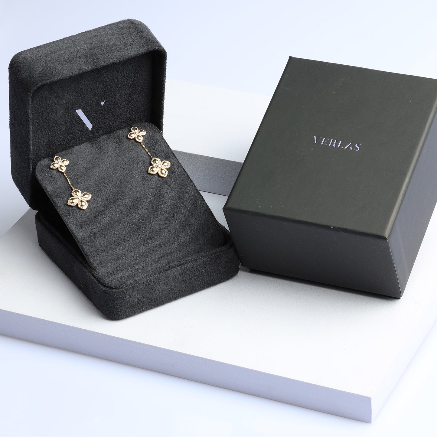 La Fleur Contour Drop Diamond Earrings