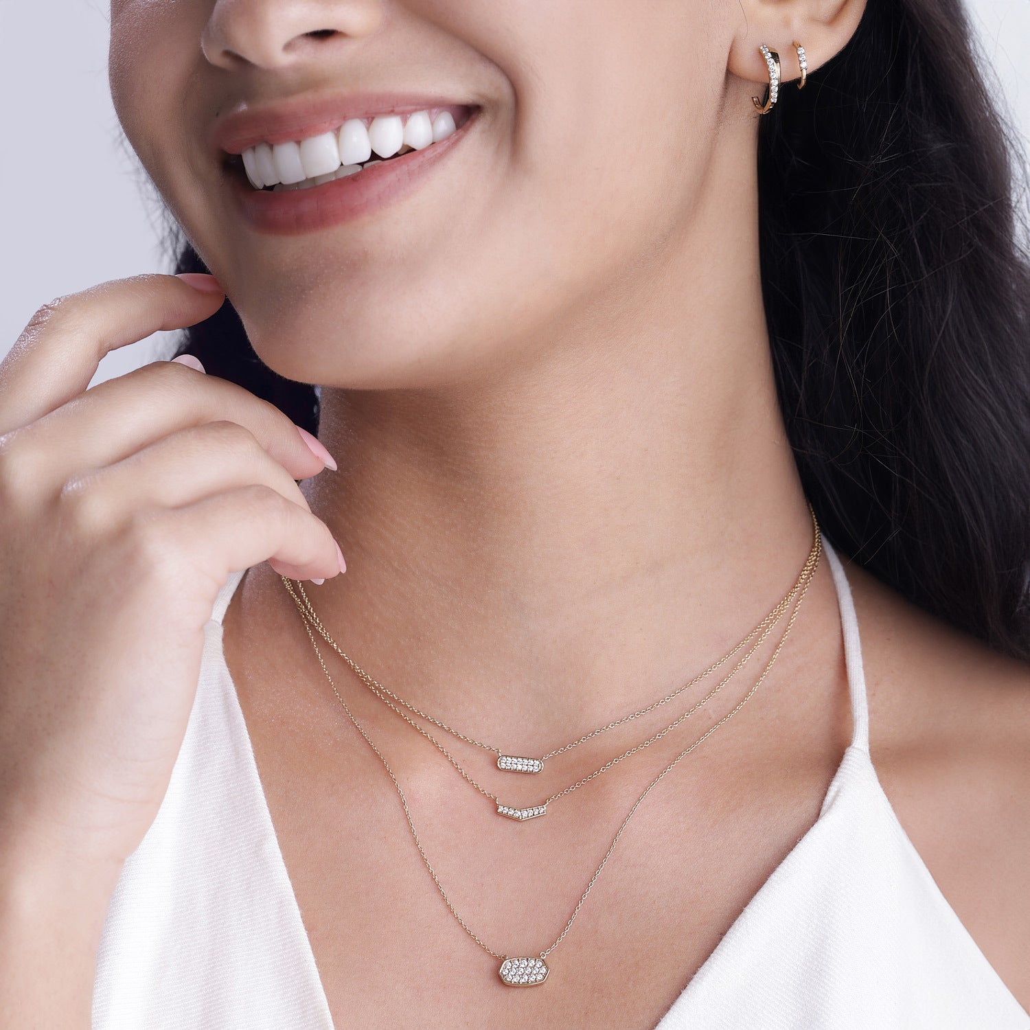 Curved Bar Pendant Necklace