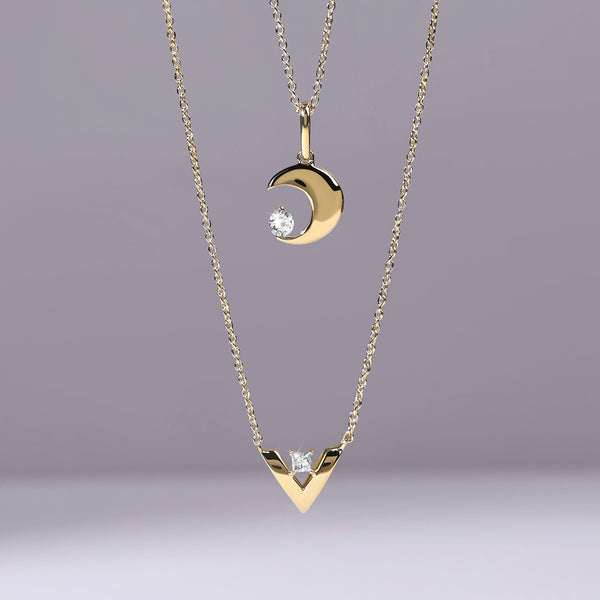 V-Shaped Round-Cut Pendant Necklace