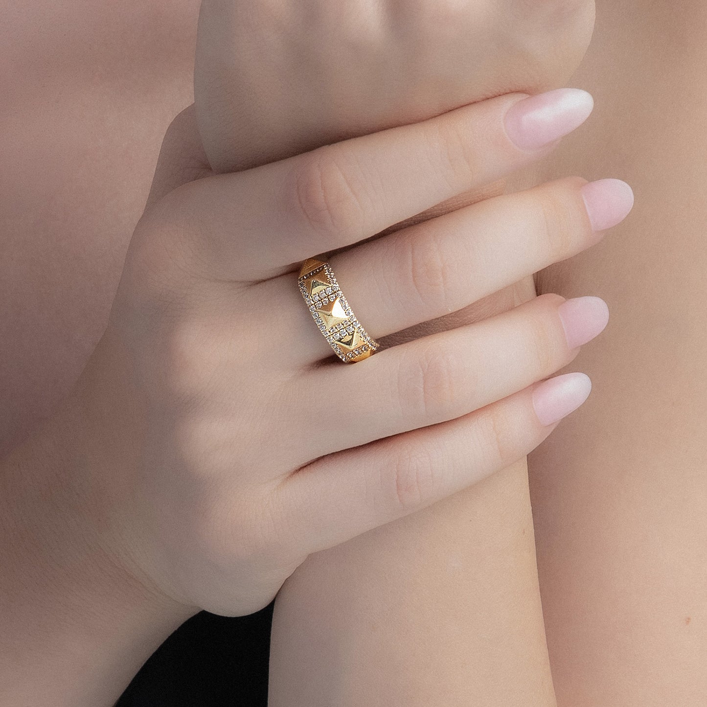 Zenyth Pyramid Luxe Statement Diamond Band