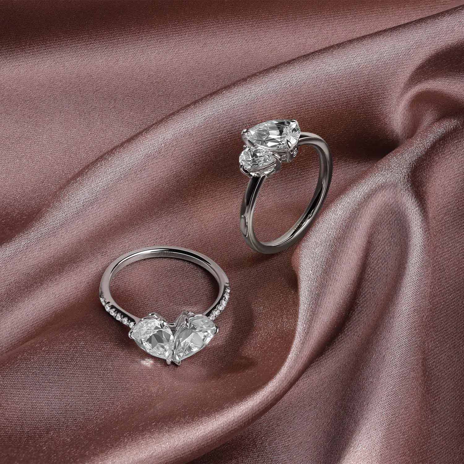 Asymmetrical Pear Toi-et-Moi Ring