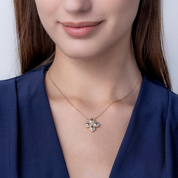 La Fleur Luxe Contour Pendant Necklace